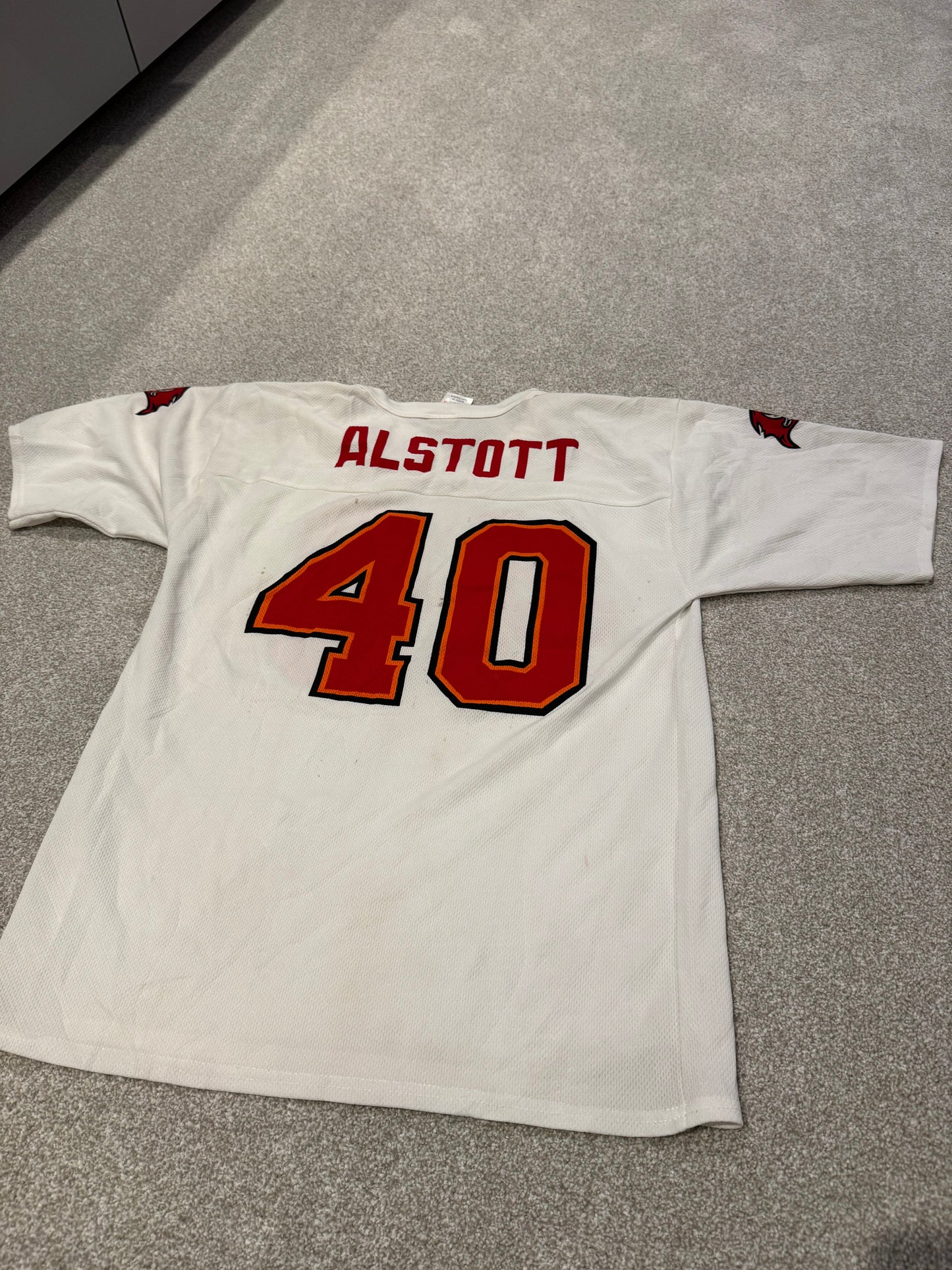 NFL Tampa Bay Buccaneers Mike Alstott Jersey Mens Medium White NFL Football 40