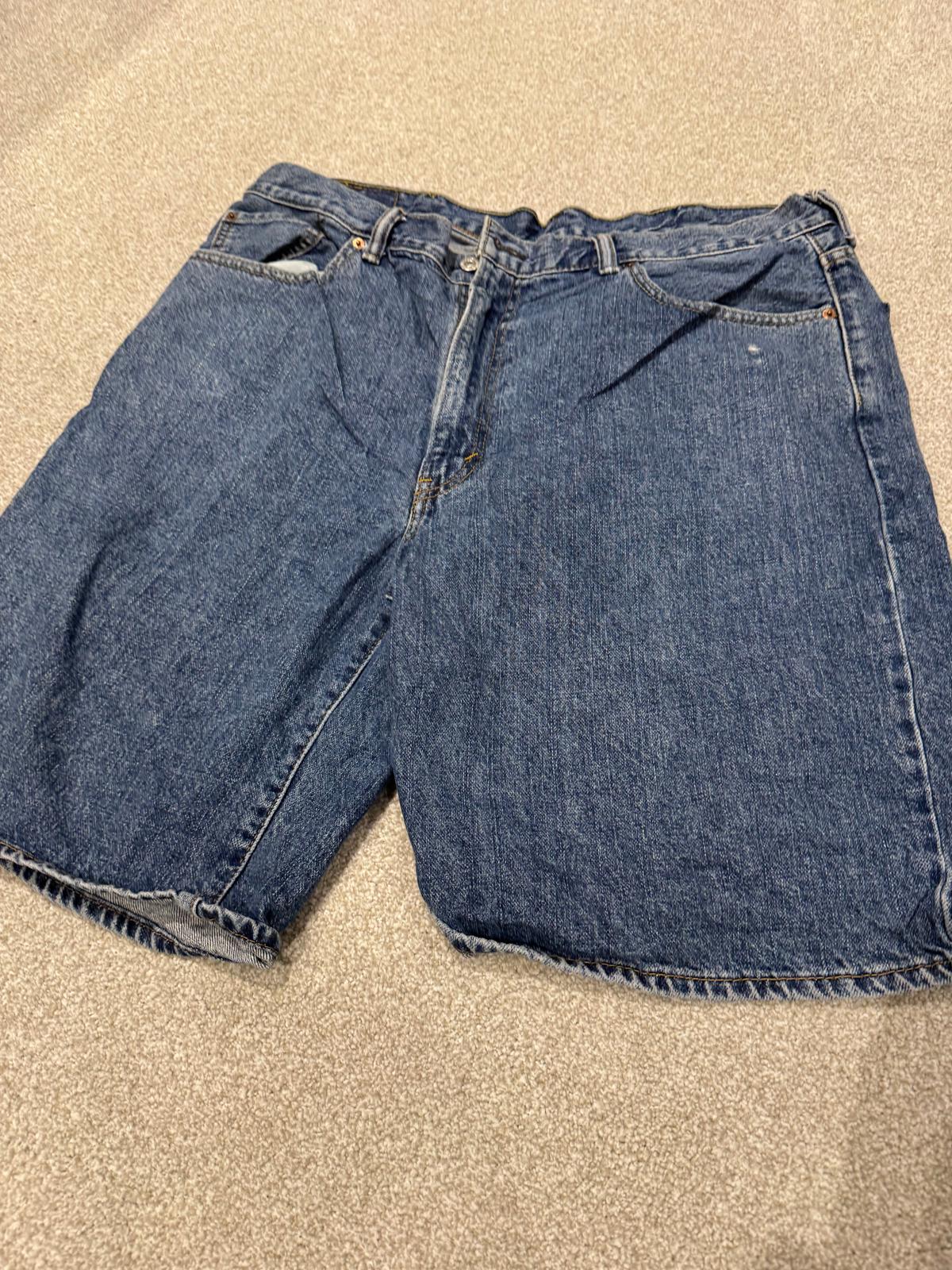 Levi Strauss & Co 550 Denim Shorts W40