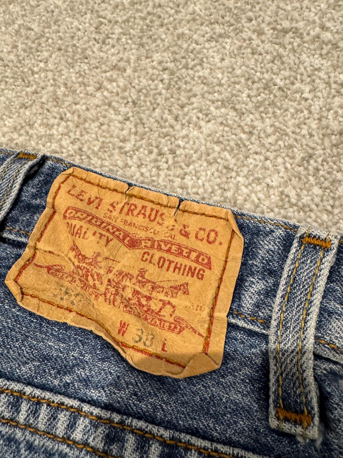 Levi Strauss & Co 550 Denim Shorts W38