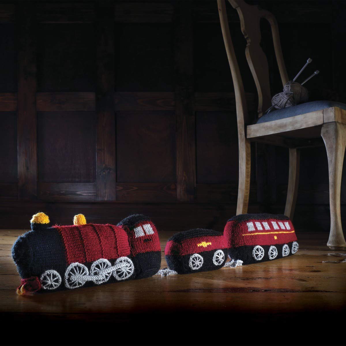 Wizarding World - Hogwarts Express Knitting Kit - Eaglemoss Collections