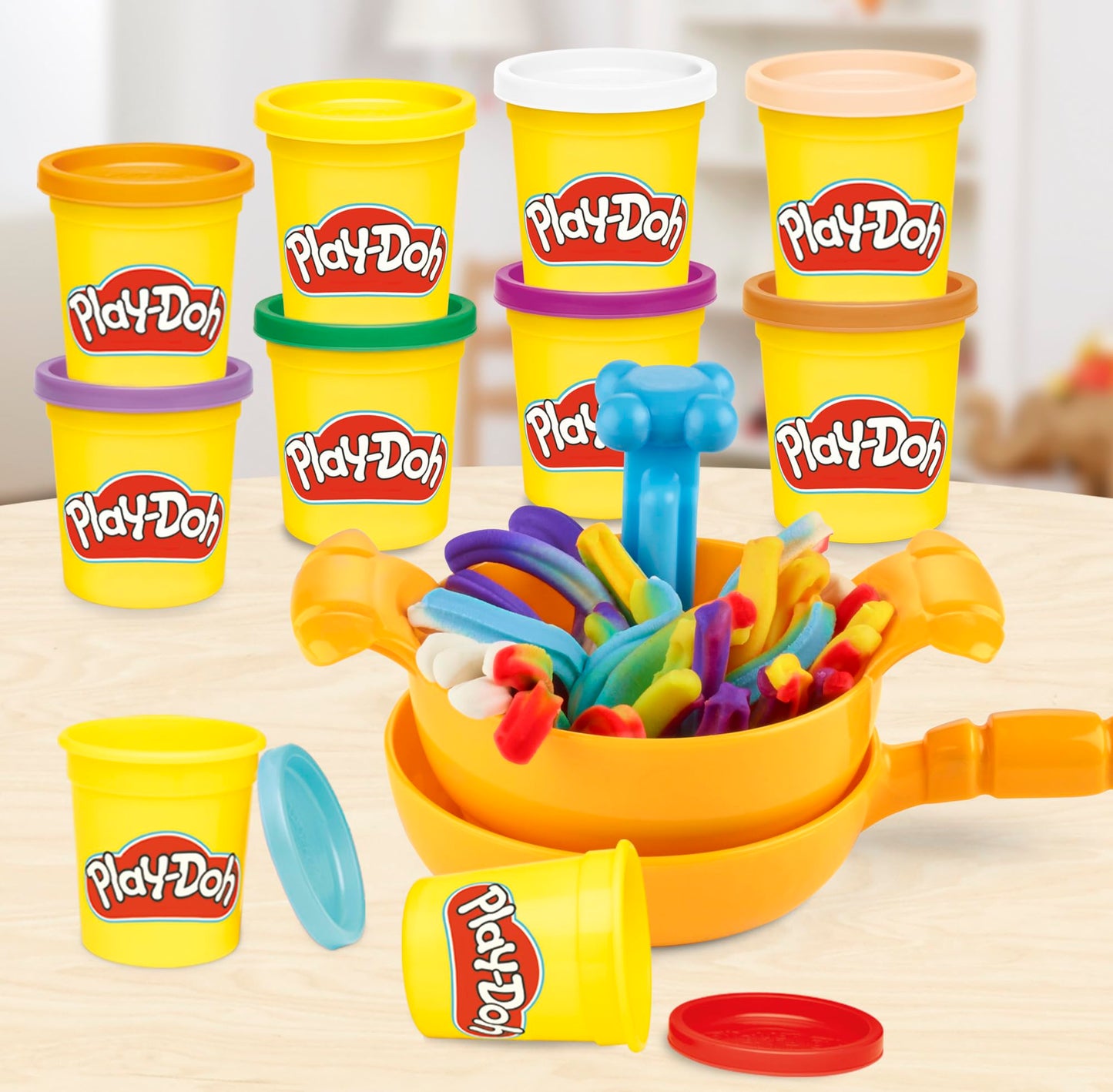 Play-Doh Pasta Dinner Playset, Kitchen Toy with 35+ Accessories, Ages 3+, Includes Pasta Maker, Play Mat & 10 Colors of Play-Doh