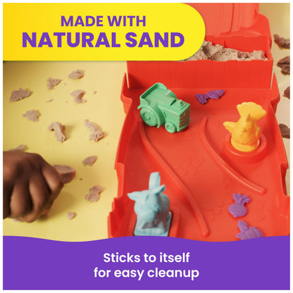 Kinetic Sand, Sandy Farm Set with 340g Play Sand, 6 Tools and Moulds, Reusable Barn Storage Case, Toddler Toys, Kids’ Toys for Girls and Boys Aged 3 and up