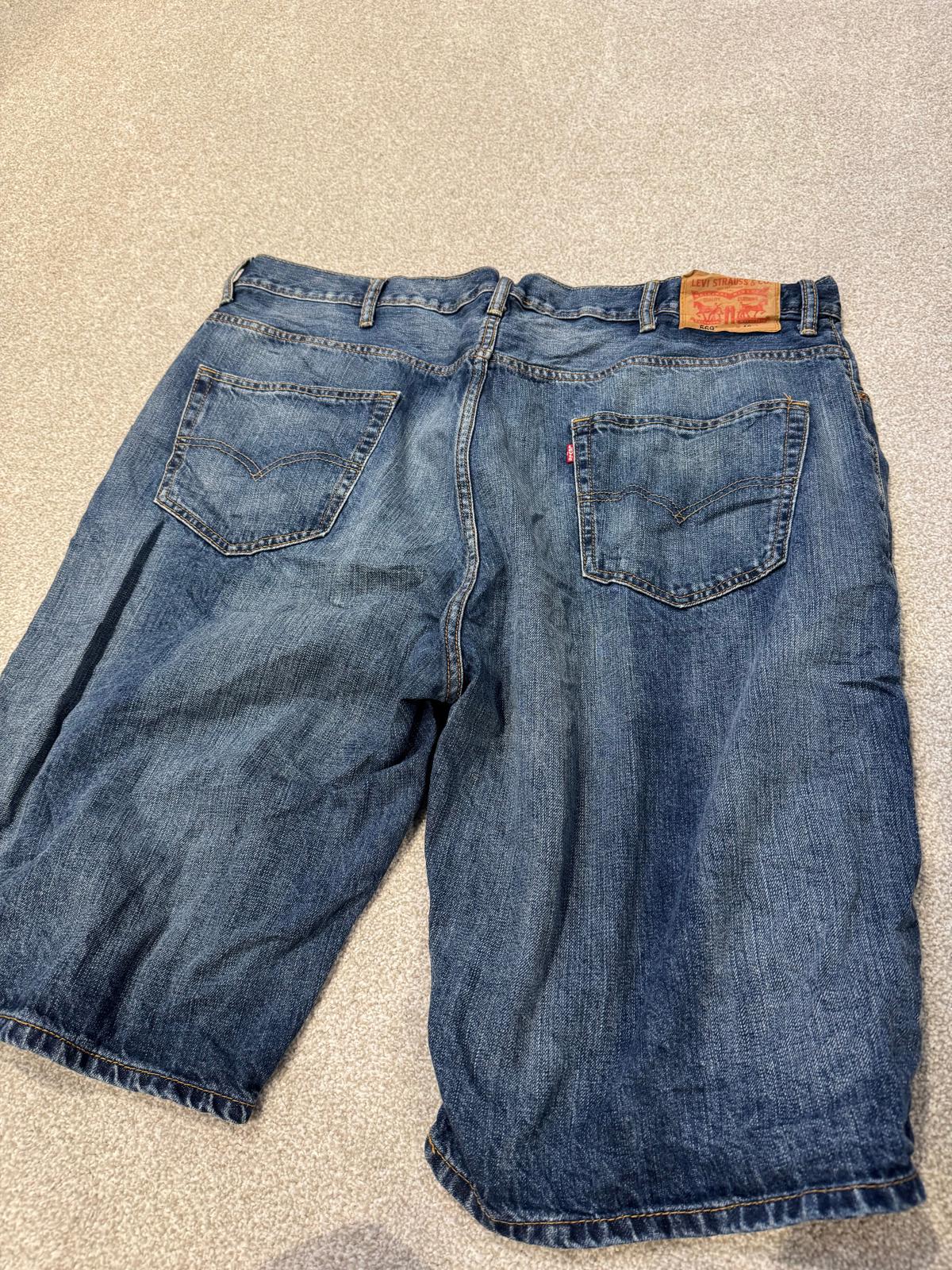 Levi Strauss & Co 569 Denim Shorts W42