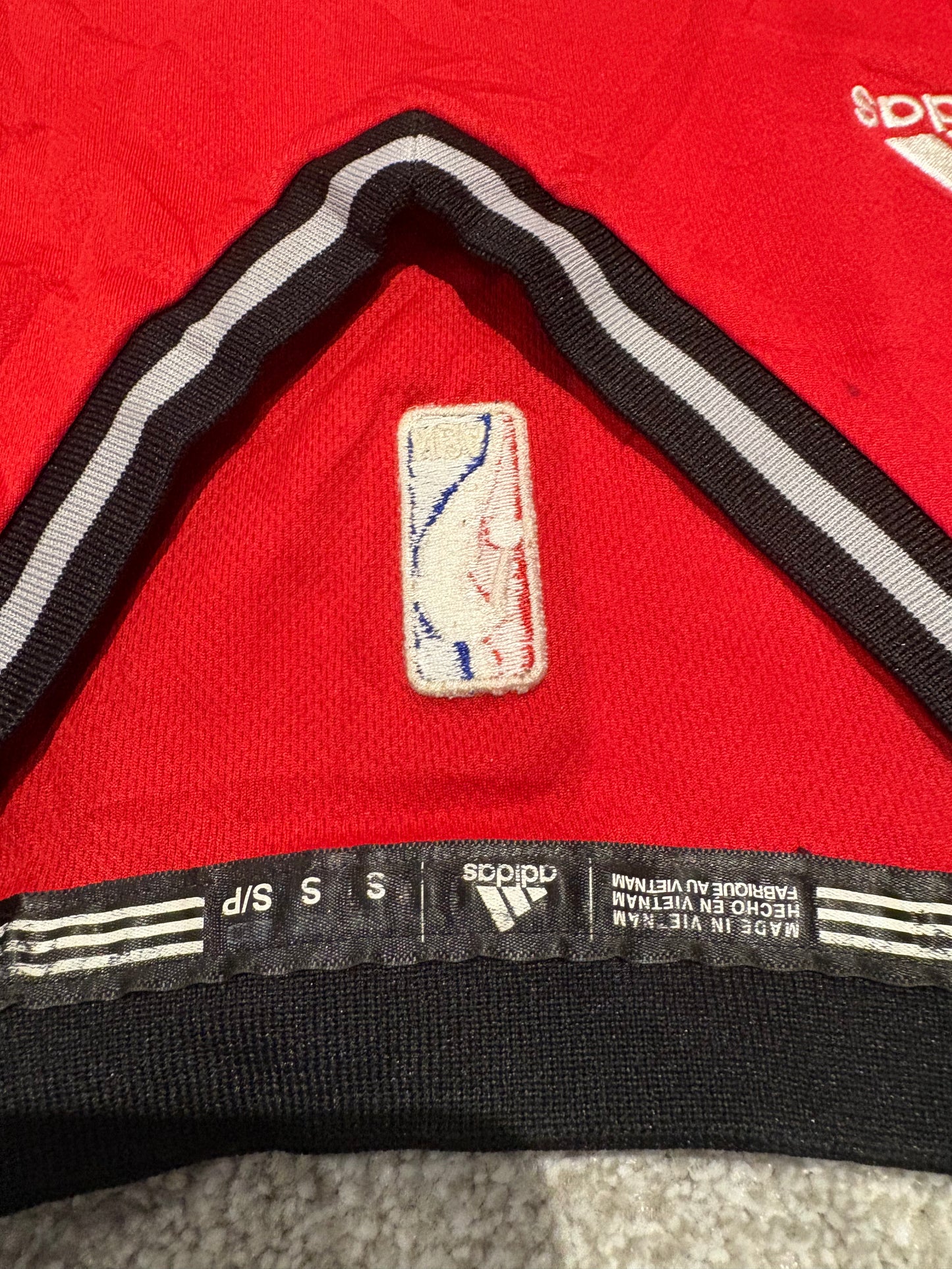 NBA TORONTO RAPTORS BASKETBALL SHIRT JERSEY SIZE S ADULT #7 LOWRY ADIDAS