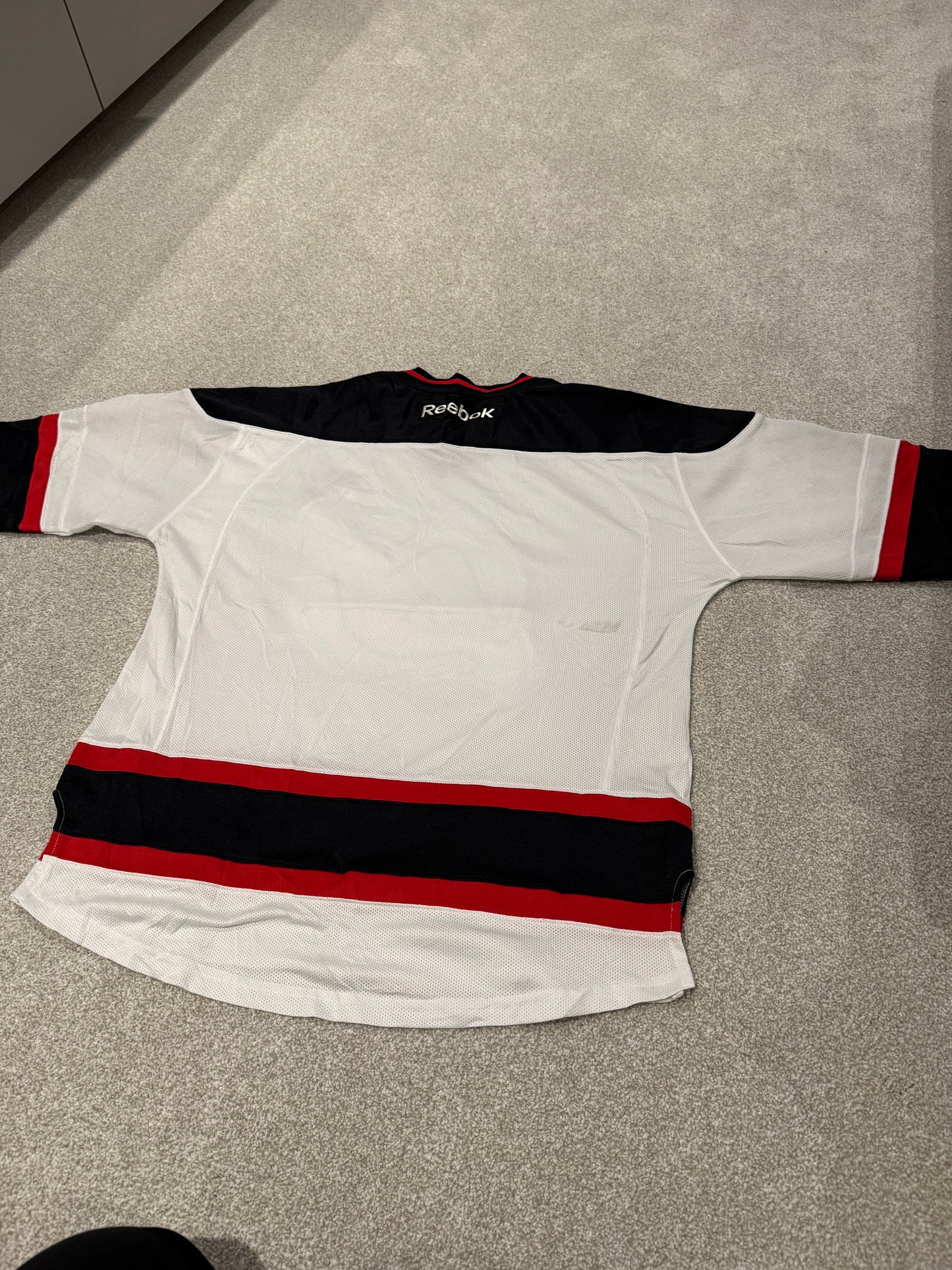 Vintage Reebok New Jersey Devils Hockey Jersey Small White