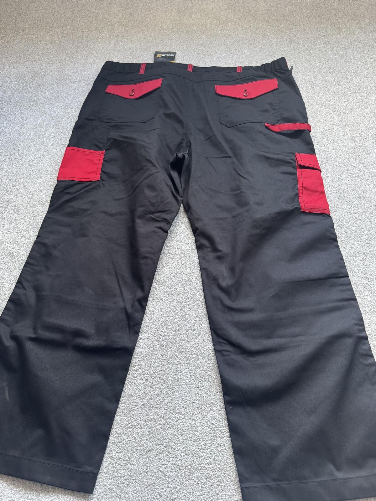 Regatta Professional Contrast Cargo Trousers 46" Inside Leg 29"
