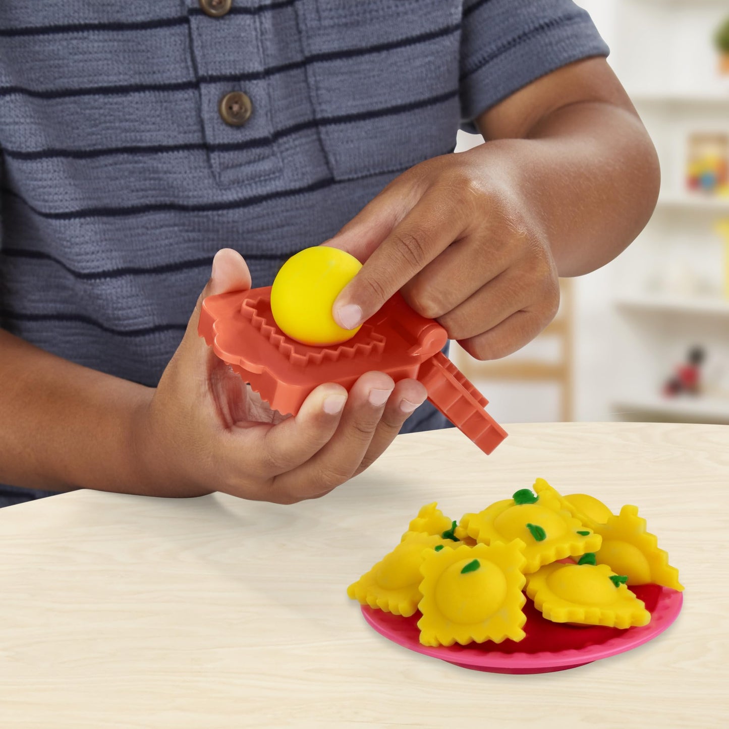 Play - Doh Pasta Dinner Playset, Kitchen Toy with 35+ Accessories, Ages 3+, Includes Pasta Maker, Play Mat & 10 Colors of Play - Doh - Zaja Sales Ltd
